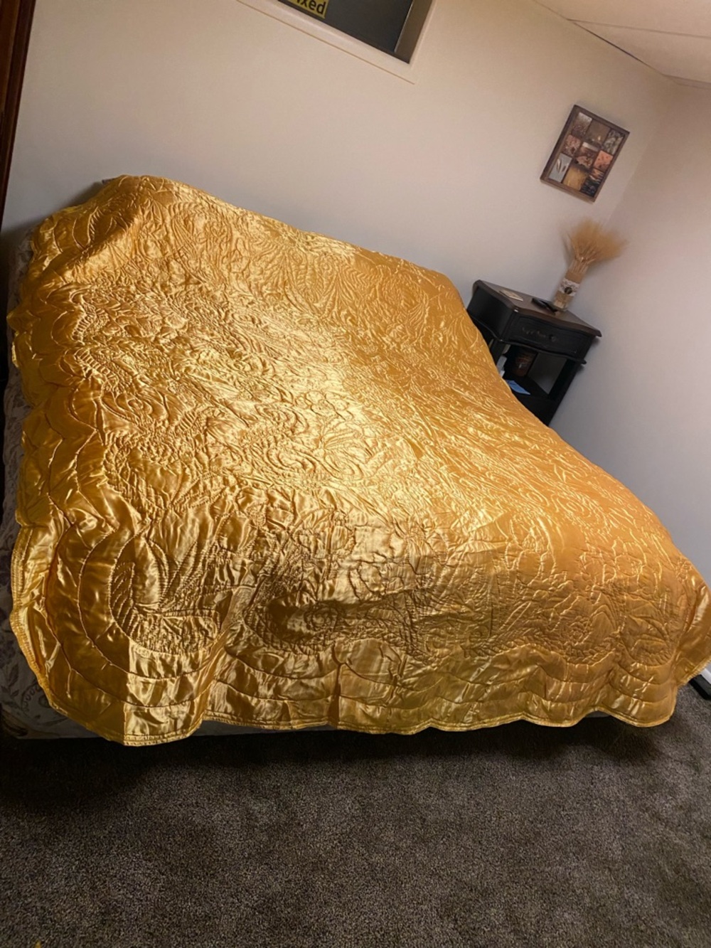 Stunning Vintage Gold Satin Bedspread/Quilt 38” X 28”